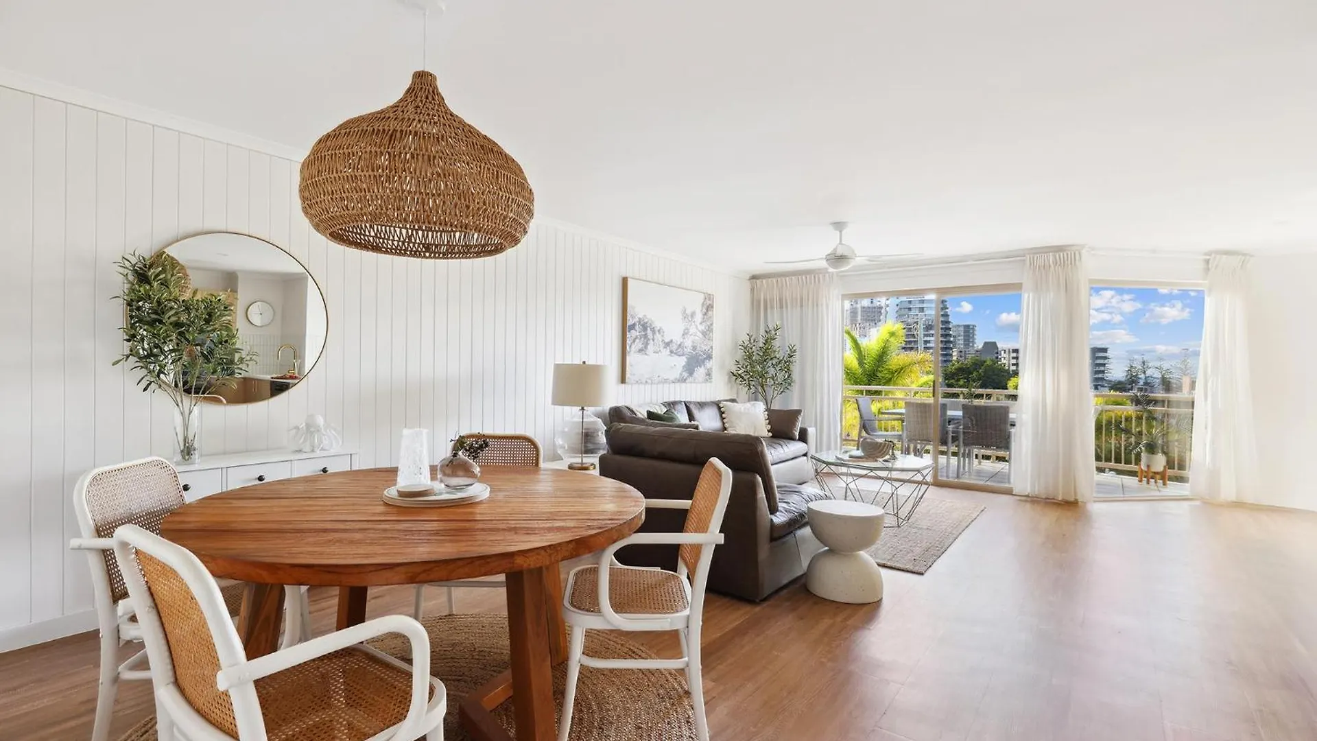 Burleigh Beachside Retreat Gold Coast Daire